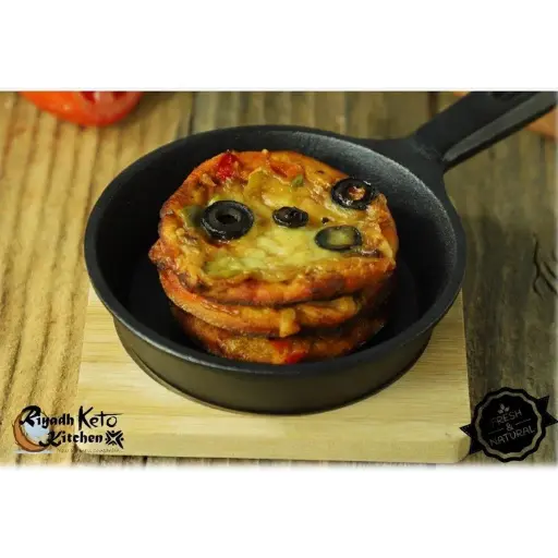 Mini Keto Pizza from Riyadh Keto Kitchen / Refrigerated